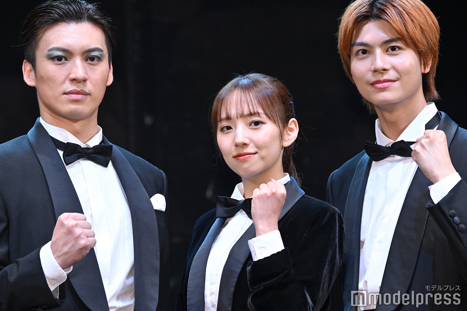 荒井敦史、新内眞衣、多和田任益（C）モデルプレス