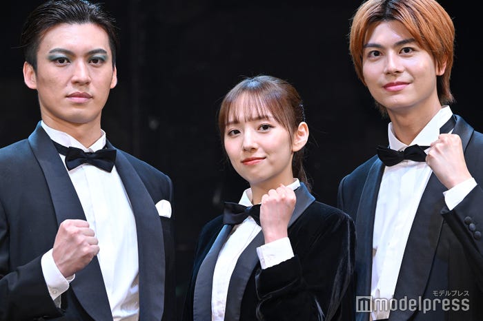 荒井敦史、新内眞衣、多和田任益(C)モデルプレス