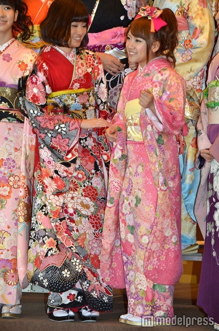 前田敦子、高橋みなみ（AKB48）