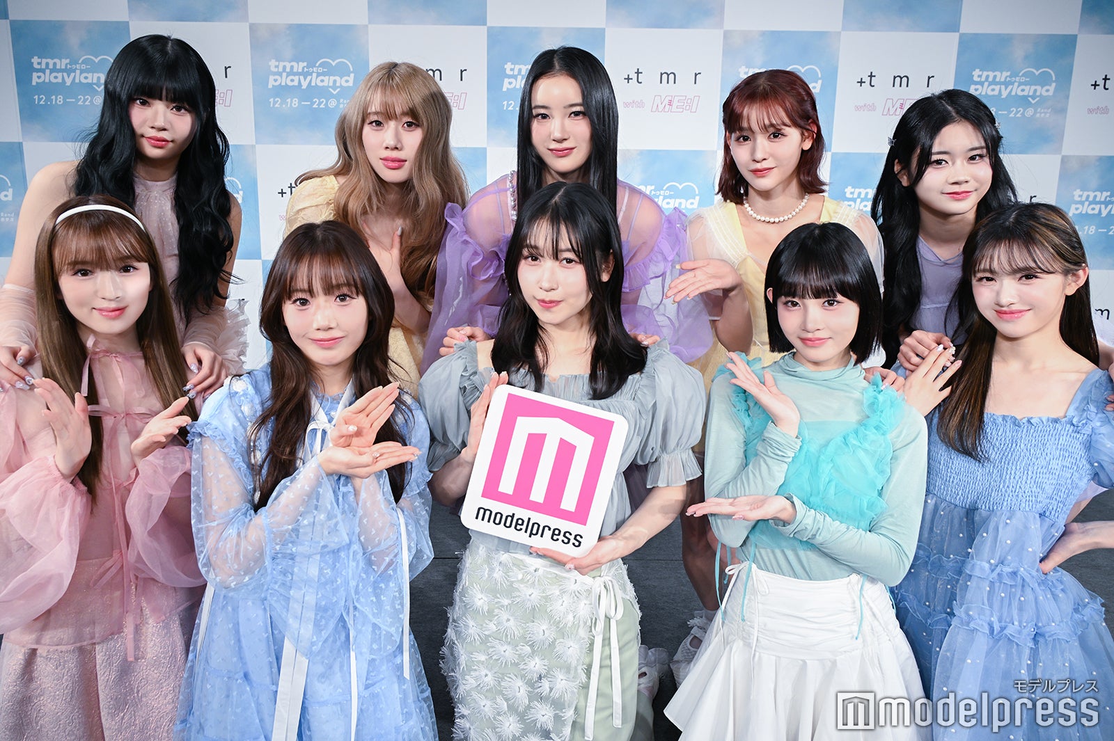 ME:I（後列）RINON、AYANE、MIU、RAN、KOKONA（前列）SUZU、KEIKO、MOMONA、SHIZUKU、COCORO（C）モデルプレス