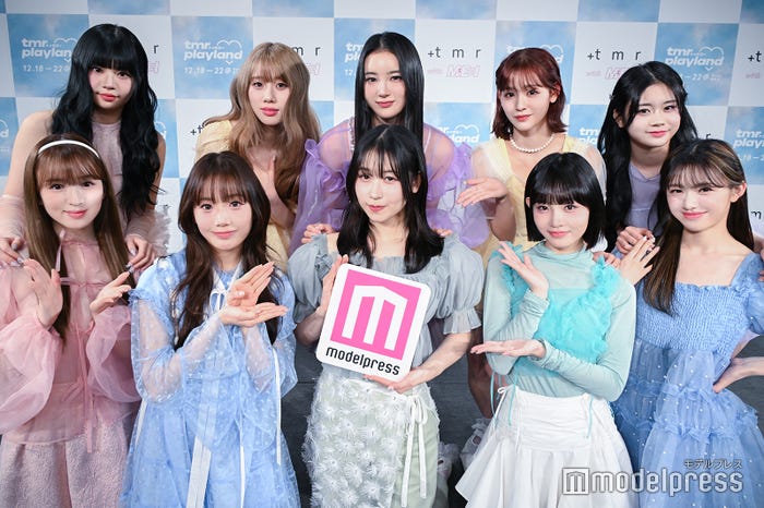 ME:I(後列)RINON、AYANE、MIU、RAN、KOKONA(前列)SUZU、KEIKO、MOMONA、SHIZUKU、COCORO(C)モデルプレス