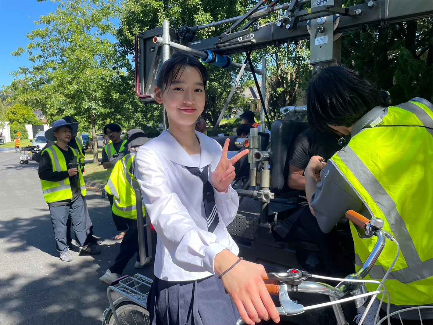 「ポカリスエット」CM撮影でのオフショット 椿（提供写真）