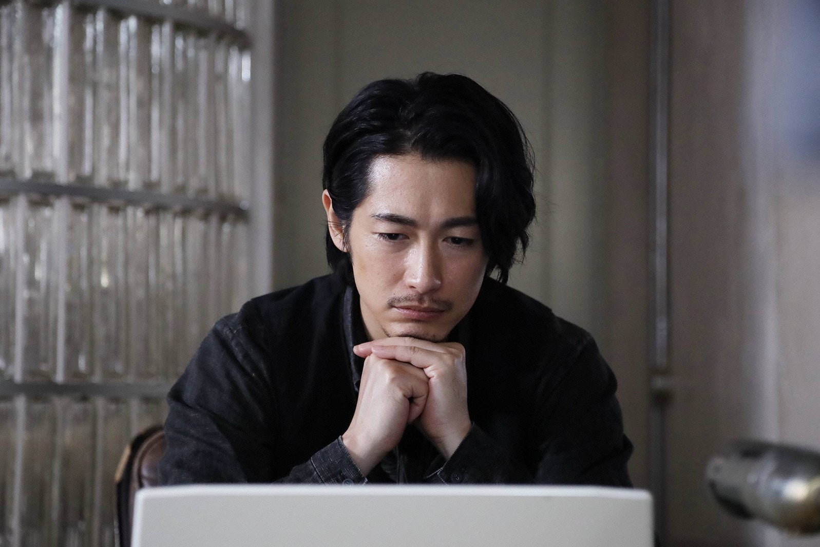 ディーン・フジオカ／「シャーロック」第8話より（C）フジテレビ