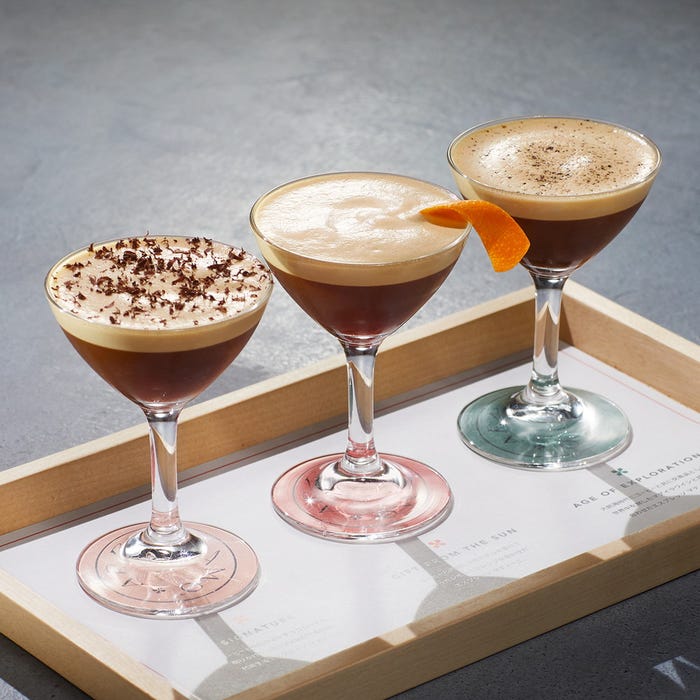 スターバックス リザーブ(R) エスプレッソ マティーニ フライト 3,240円/画像提供:スターバックス コーヒー ジャパン