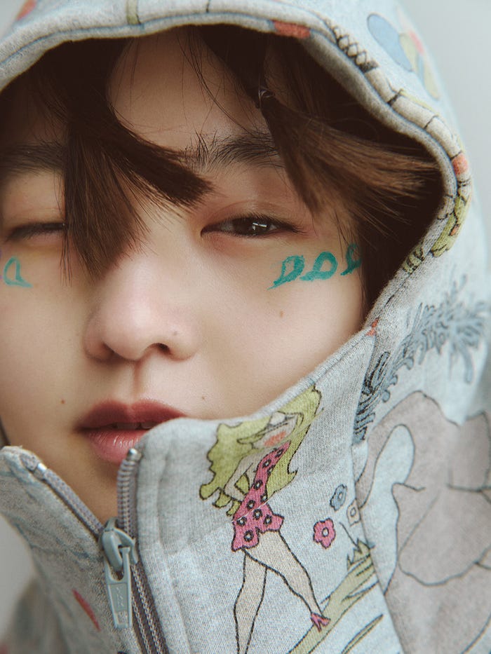 伊藤万理華/「LIKEA」(12月20日発売、PARCO出版)より(C)2022 Marika Ito