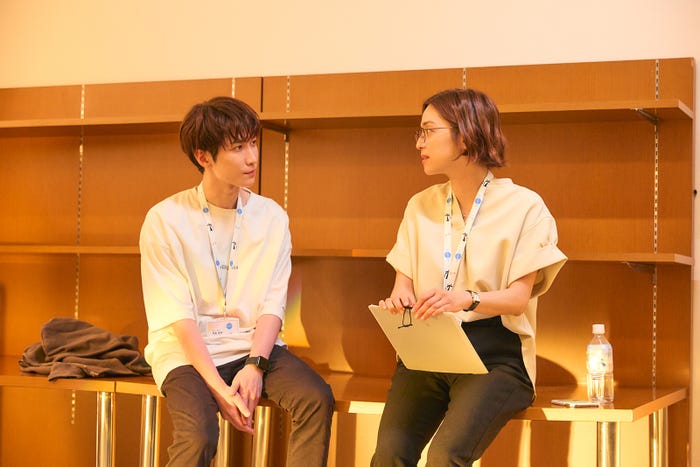 渡辺翔太、中村アン「青島くんはいじわる」第3話より(C)テレビ朝日