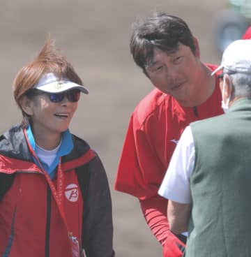 広島・新井監督 秋山のシート打撃3安打「対外試合じゃないと分からない部分があるから」一問一答
