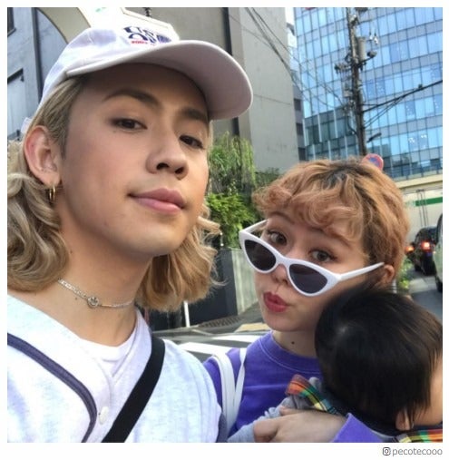 ぺこ＆りゅうちぇる、家族写真に「素敵」「幸せそう」の声