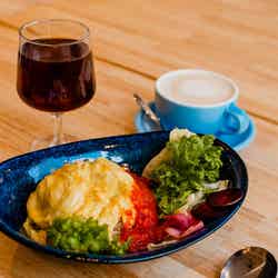 有機平飼い卵のふわとろオムライス1480円/提供画像