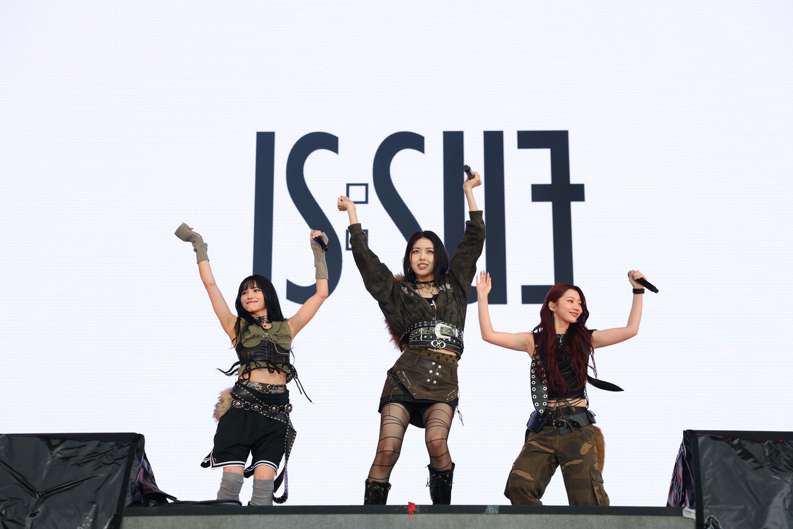 IS:SUE（提供写真）