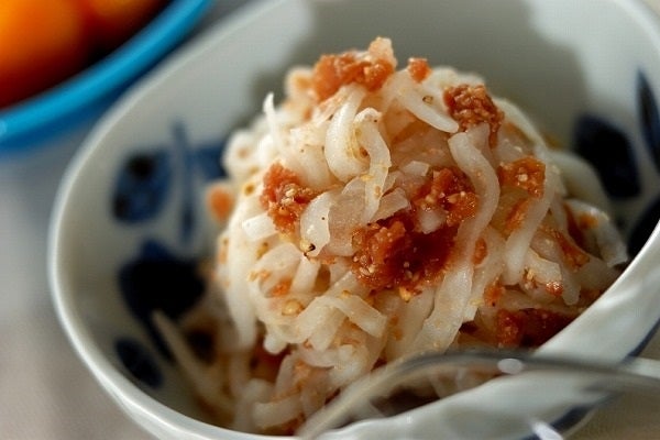 大根の梅干し和え