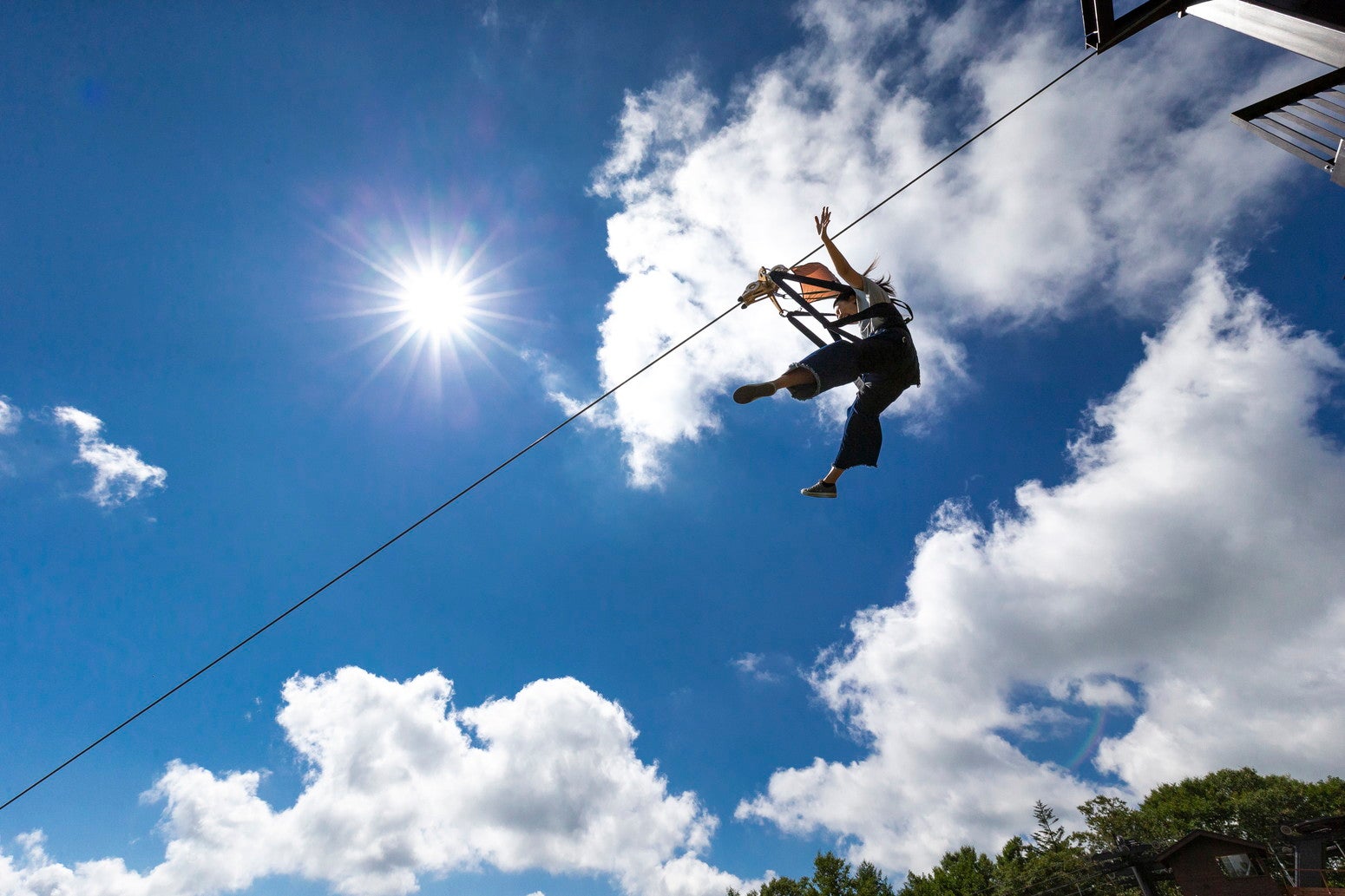 草津温泉初のジップライン「バンジップテング」／提供画像
