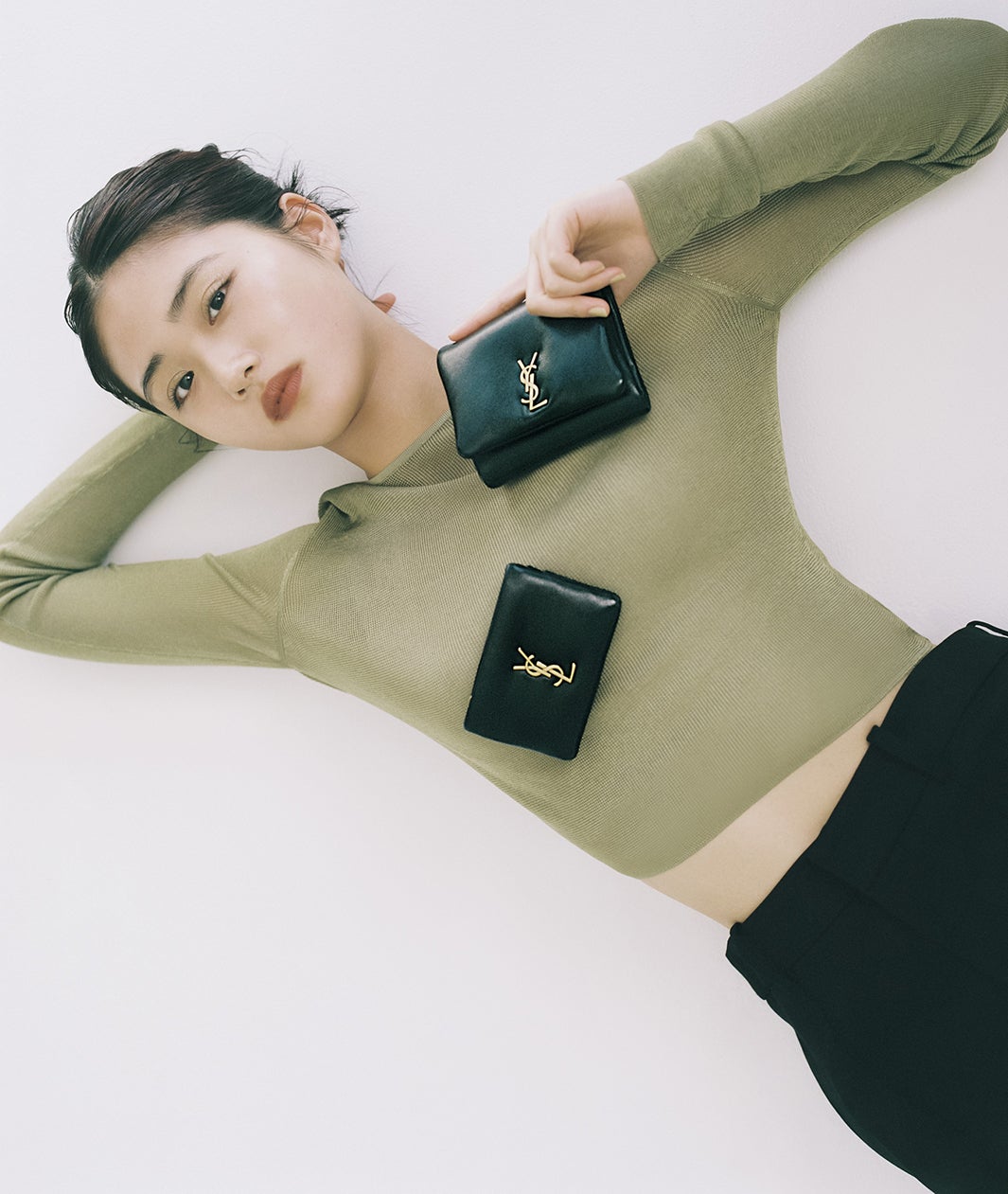 原菜乃華、雰囲気ガラリのデコ出しスタイル披露 ドキッとする腹見せも