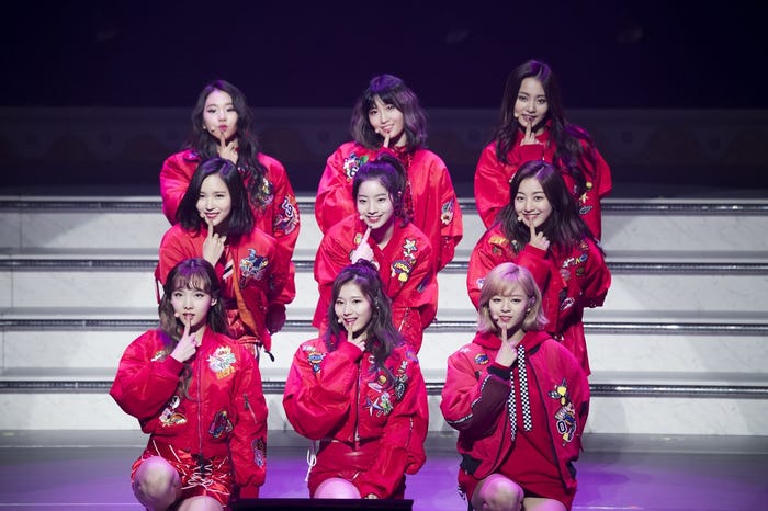 TWICE/撮影:田中聖太郎写真事務所