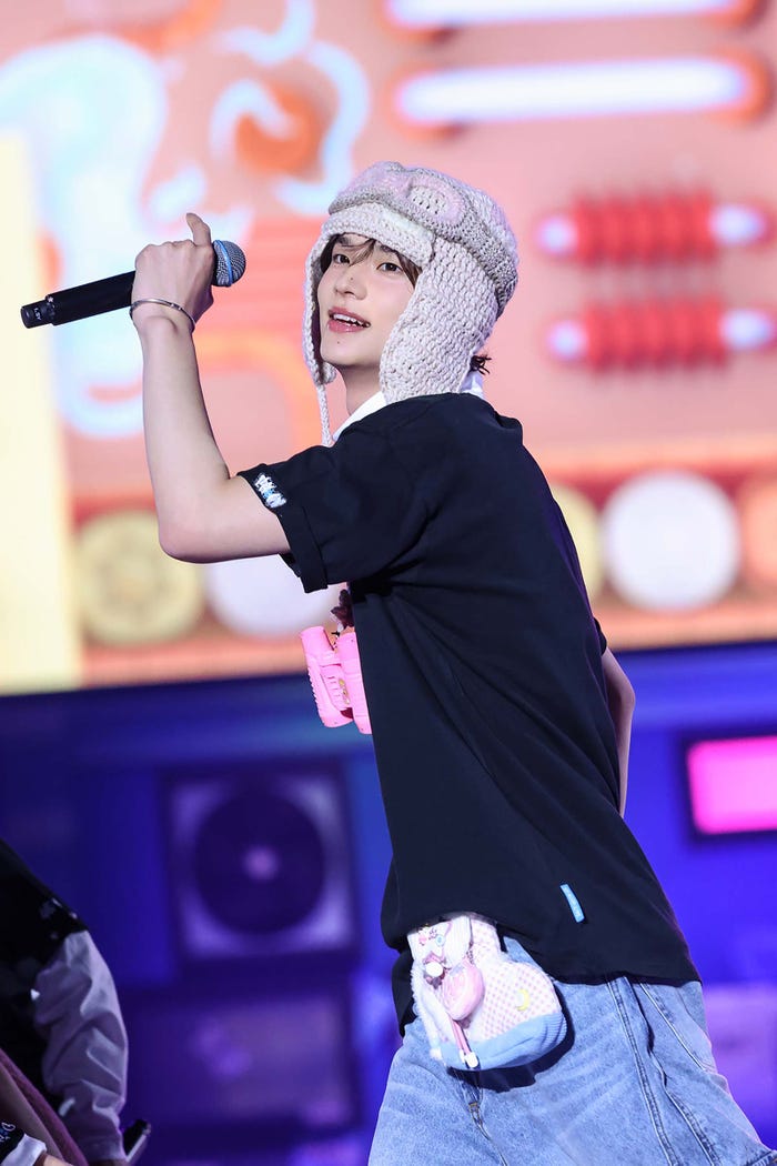 SHINYU(P)&(C)PLEDIS Entertainment