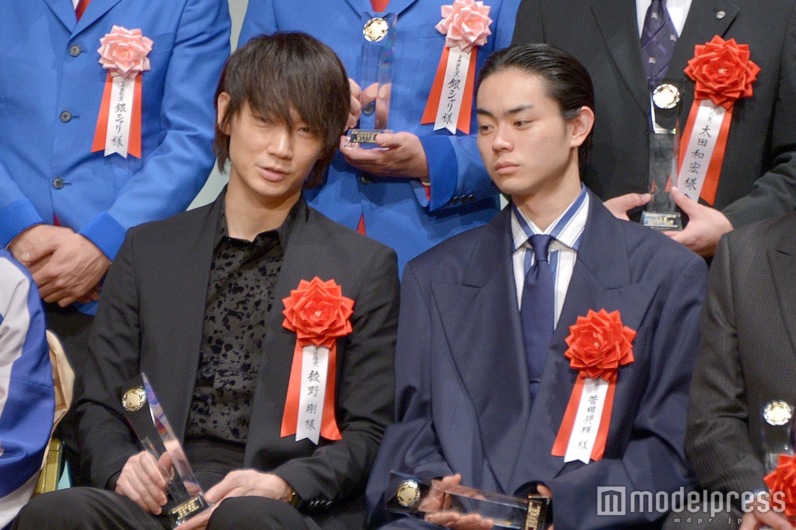 綾野剛＆菅田将暉（C）モデルプレス
