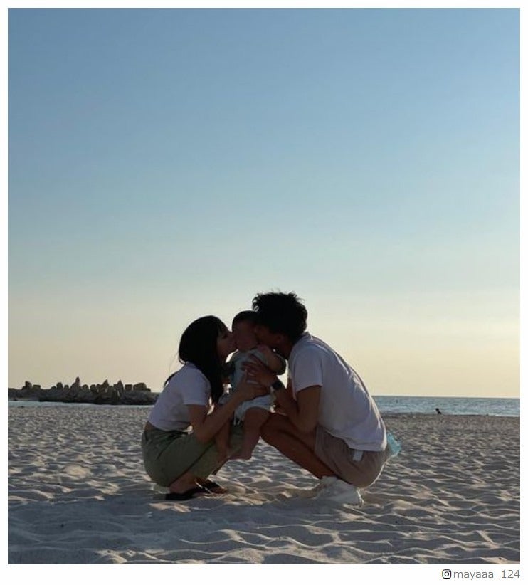 「今日好き」夫婦“しゅんまや”、思い出の場所で家族写真「良い家族」「幸せそう」の声