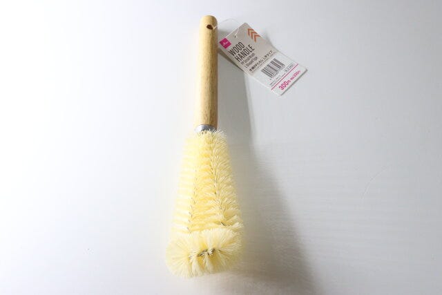 ダイソー 木柄PPたわし ダイソーの木柄PPたわし