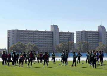 G大阪が始動 ドイツ出身38歳ウィッシング新監督、初日からハードトレーニング