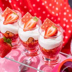 ストロベリー・ポッブ・スイーツビュッフェ/画像提供:コンラッド東京