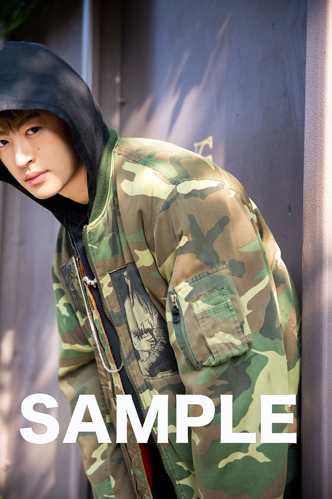 佐野玲於／ローソン限定特典ポストカード（通常版のみ）（画像提供：主婦と生活社）