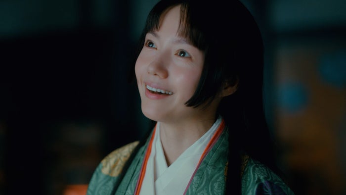 宮崎あおい、十二単姿で「かぐや姫」世界観再現 松重豊と新CM登場