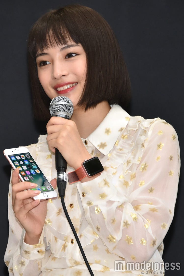 口開けた女優 画像7/13) 広瀬すず“1分間の贅沢”に衝撃「口開けて見ちゃいました」 - モデルプレス