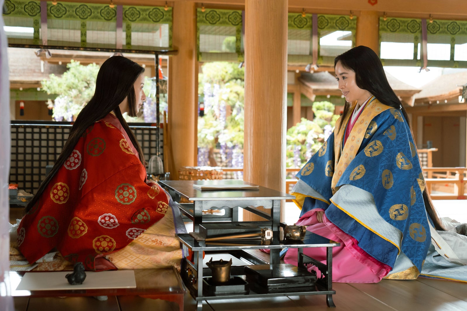 吉高由里子、泉里香「光る君へ」第38話（C）NHK