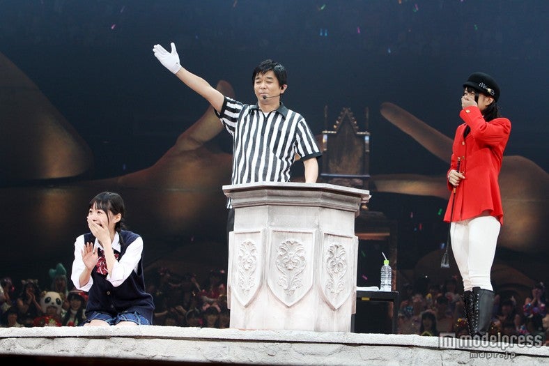 松井珠理奈（SKE48）vs上枝恵美加（NMB48）（C）AKS