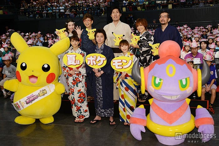 (前列左から)山本美月、藤原竜也、中川翔子(後列左から)安田レイ、山寺宏一、篠原信一、松本梨香、湯山邦彦監督