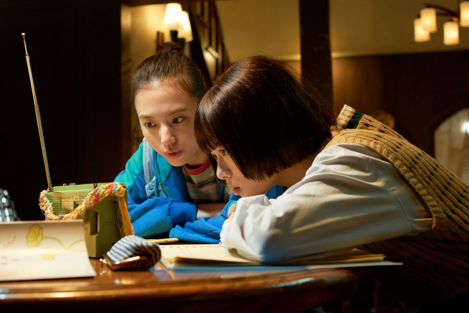 清原果耶、杉咲花／場面写真より（C）2025『片思い世界』製作委員会