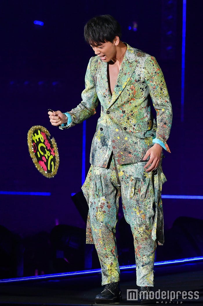 (C)モデルプレス