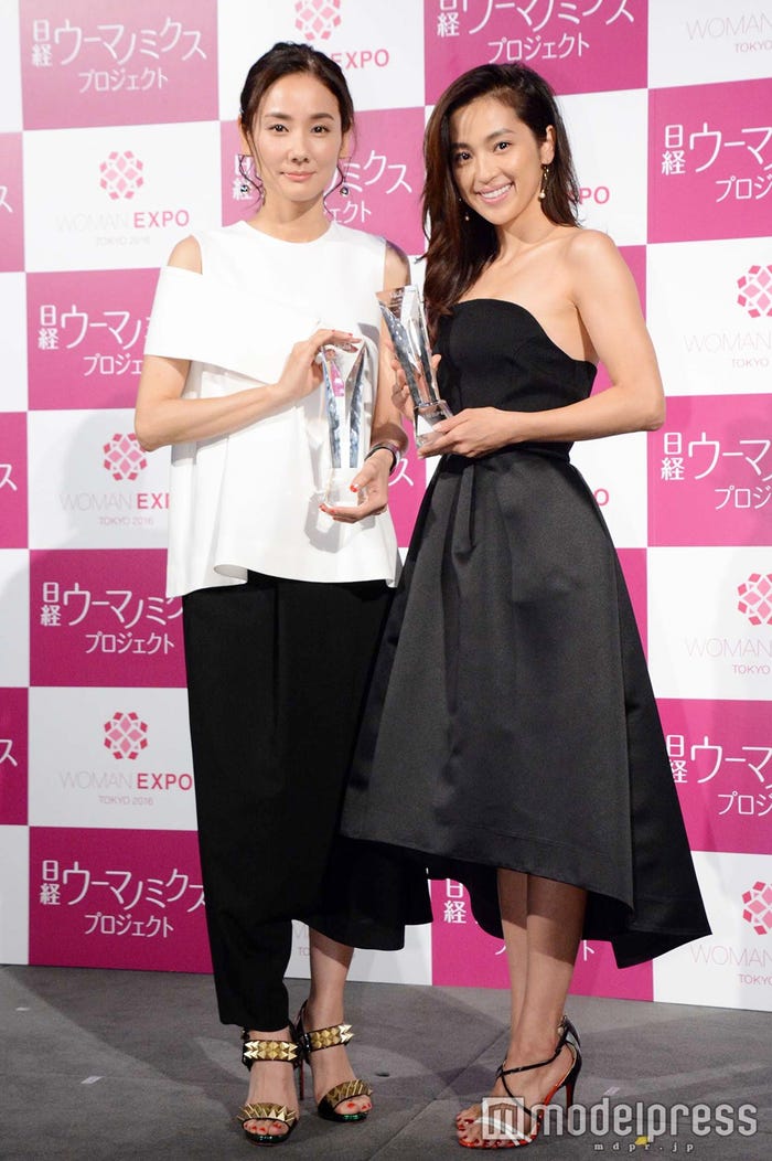 吉田羊、中村アン(C)モデルプレス