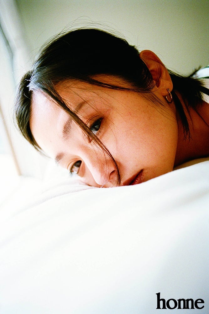 「安達祐実パーソナルマガジンhome（ホーム）」より（写真提供：カエルム）