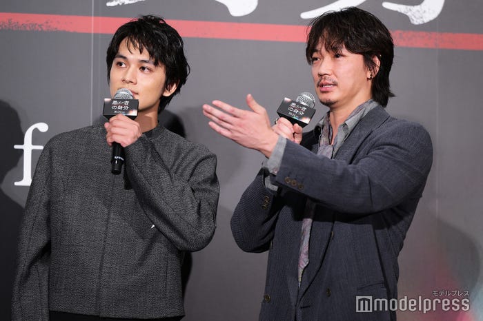 北村匠海、綾野剛(C)モデルプレス