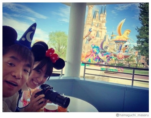 南明奈＆濱口優、ディズニー満喫ショットが話題「素敵」「憧れ夫婦」の声