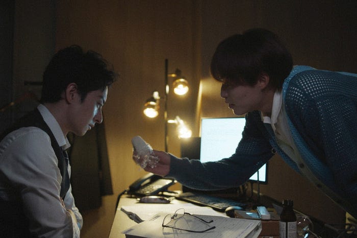 濱正悟、兵頭功海「毒恋~毒もすぎれば恋となる~」第5話(C)「毒恋〜毒もすぎれば恋となる〜」製作委員会