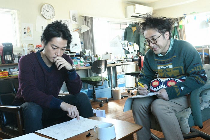 桐谷健太、ムロツヨシ/「きみが心に棲みついた」第4話より(C)TBS