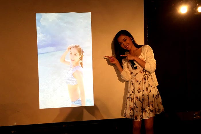 石田安奈「1人だからおもいっきりしゃべり倒す!真夏の石田安奈トークショーin伏見~重大発表あるかもね~」より(画像提供:所属事務所)