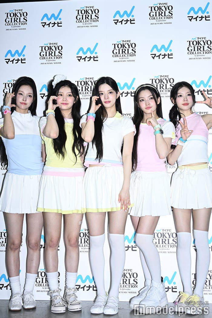 ILLIT/YUNAH(ユナ)、WONHEE(ウォンヒ)、MINJU(ミンジュ)、IROHA(イロハ)、MOKA(モカ)(C)モデルプレス