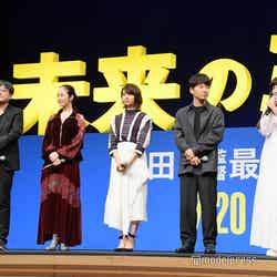 （左から）細田守監督、黒木華、上白石萌歌、星野源、麻生久美子（C）モデルプレス
