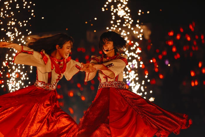 小林由依、藤吉夏鈴「小林由依卒業コンサート」撮影:上山陽介