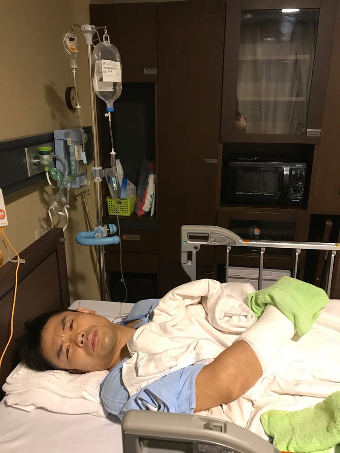 手術後の品川祐/品川祐オフィシャルブログ(LINE)より