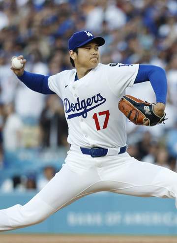 大谷翔平 初回から160キロに迫る！立ち上がりは無安打無失点でスタンド大歓声 前日の右手死球の影響を感じさせず 投打二刀流出場で菅野智之との投げ合い