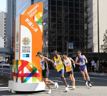 前日本記録保持者・鈴木健吾は13位 大迫との新旧日本記録保持者対決、惜しくも10秒差で敗れる 