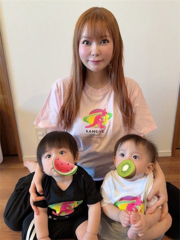 中川翔子、「KANGOL BEAUTY」コラボアイテムで双子とリンクコーデ！