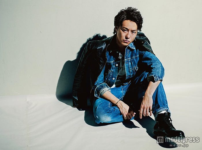 TAKAHIRO/「月刊EXILE」6月号より(画像提供:LDH)