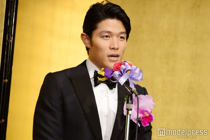 鈴木亮平(C)モデルプレス