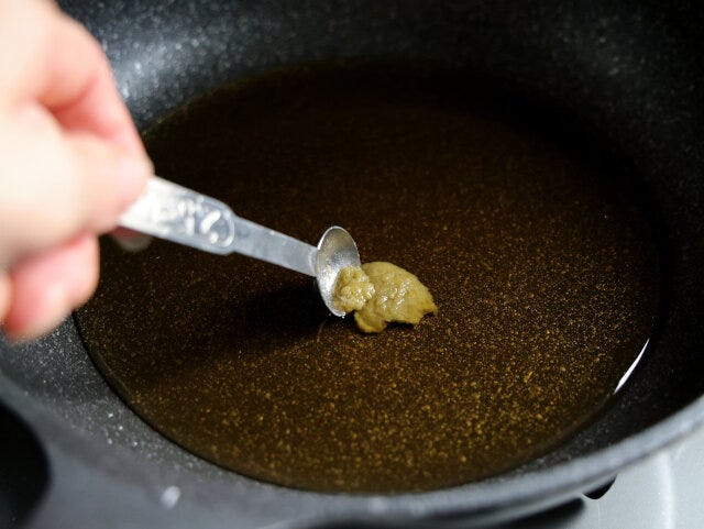 Aを入れて混ぜたら火を点ける。