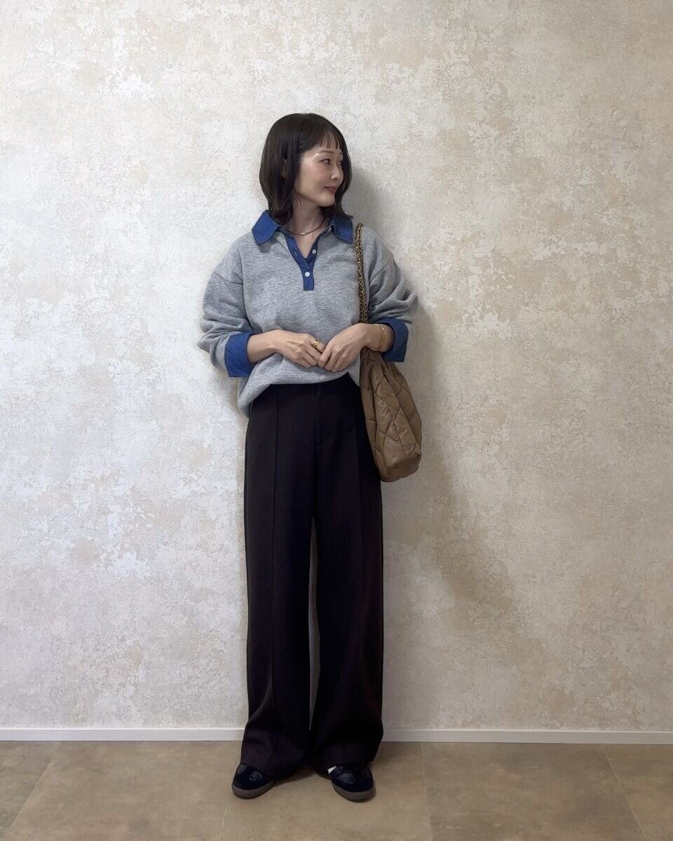 ユニクロブラッシュドジャージーワイドパンツとスウェットトップスコーデ